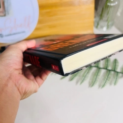 [Sách 2hand từ US] Like new 90% - Grenade – Alan Gratz