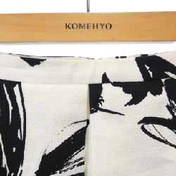 【Mã giảm giá】Chân váy ADORE 653436