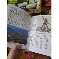 7 kỳ quan thế giới - Gans Raikhart mới 90% sách màu 2005 HCM0808 MẸ VÀ BÉ 924094