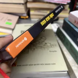 Cuốn Sách Vàng 607552