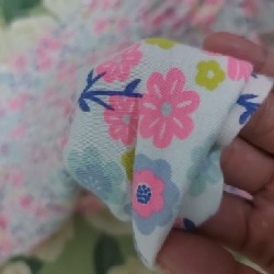 áo bé gái - vải đẹp, còn rất mới, bé mới mặc vài lần mà nhanh lớn quá nên chật, pass lại  11419