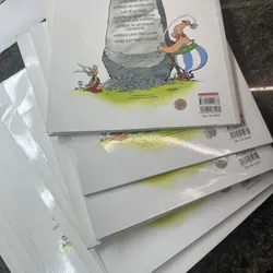 13 quyển truyện trang Asterix R. Goscinny, A. Uderzo 689299