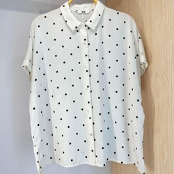 Áo Uniqlo size S , Quần linen dài 80cm, eo:76-80cm