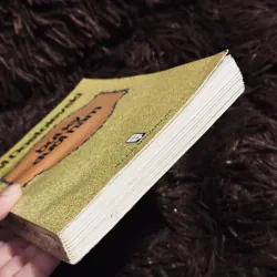 Bút ký dưới hầm (3 truyện ngắn của Dos) 976554