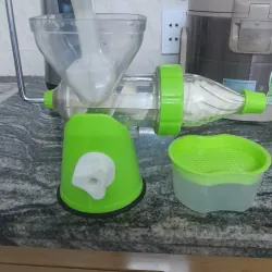 Máy ép hoa quả bằng tay