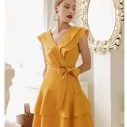 Váy vàng bèo tầng Charmo 778870