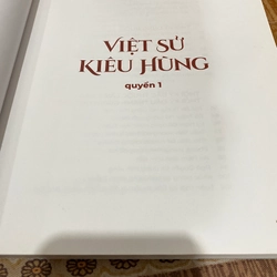 VIỆT SỬ KIÊU HÙNG**TẬP 1**THẦY TRẦN VIỆT QUÂN**BKE*SỐNG VÀ LAN TOẢ ĐIỀU TỬ TẾ*TẶNG QUÀ 0Đ 550026