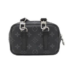 Túi đeo chéo Louis Vuitton Taiga Lama Outdoor M30755 613335
