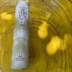TUYỂN TẬP THƠ VĂN NỮ VIỆT NAM 561897
