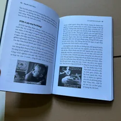 Con người trong vòng vây - Nguyễn Chấn Hùng 718025