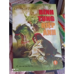 Bình tung hiệp ảnh - Lương Vũ Sinh Truyện Ngắn VAVO1004 1007740