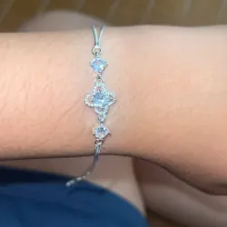 Vòng bạc 925 có 4 lá đính 3 viên đá 1019182