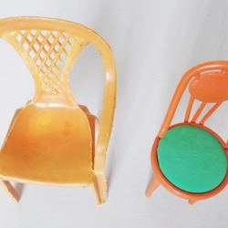 Lô 02 chiếc ghế nhựa trong bộ chơi đồ hàng xưa phiên bản tuổi thơ 9x 454796