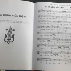 Tôn Vinh Chúa Hằng Hữu - Tuyển Tập Các Bài Thánh Ca 692678