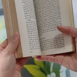 [MIỄN PHÍ BỌC SÁCH] Tôi hay không phải tôi (1987) - Rem Pêtrôp 607745