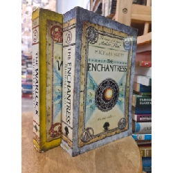 The Alchemyst: the Secrets of the Immortal Nicholas Flamel - Michael Scott 994809