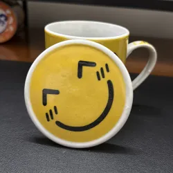 Bộ 2 ly sứ hình mèo và mặt cười 957687