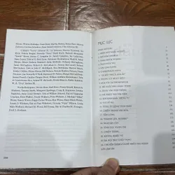 Chân dung đệ nhất phu nhân nước Mỹ Laura Bush - Ronald Kessler (k4) 707364