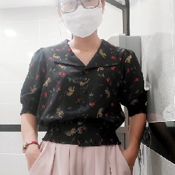 Áo kiểu bo gấu họa tiết xinh 11801