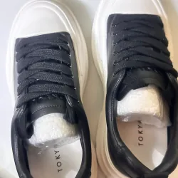 Giày sneaker đen phối trắng Tokyo Life