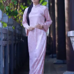 Váy cô dâu cổ cao dài tay chất liệu lụa màu trắng kem 737788