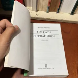 II Tựa Sách: Suy Tưởng & Cải Cách Và Sự Phát Triển - Nguyễn Trần Bạt - 2005 720580