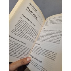 BODY LANGUAGE : How To Read Others' Thoughts By Their Gestures - Allan Pease 186137