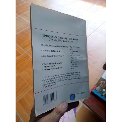 Lí luận văn học - Minh Đức 2003 Văn học Việt Nam VAVO-AK19 935741