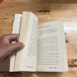 II Tựa sách: LOAN _ Từ Cuộc Đời Của Một Con Chim Phượng Hoàng - ISABELLE MULLER - 2018 689830