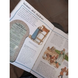 World History mới 60% sách màu, mất bài trang Lịch sử thế giới HCM1004 1007424