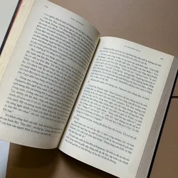 Gã nghiện giày - Phil Knight 738287