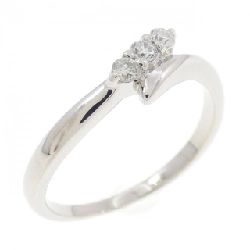 Nhẫn kim cương ba viên PT900