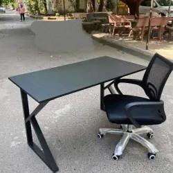 Bàn làm việc chân sắt mặt gỗ màu đen kích thước 120x60cm