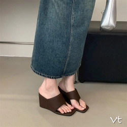 Xuồng nữ xỏ ngón 