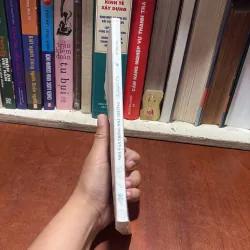 II Nhà Văn Trong Nhà Trường: Nguyễn Du - Lê Thu Yến - 2002 789433