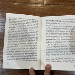 Hồ Xuân Hương Hoài niệm phồn thực - Đỗ Lai Thuý (k4) 708193