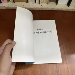 II Sách Phật Giáo: Kinh Quán Niệm Hơi Thở - Nhất Hạnh (Dịch Và Chú Giải) - Lá Bối 589578