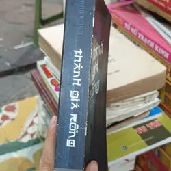 Thánh Giá Rỗng- Higashino Keigo 603366