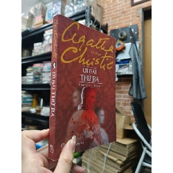 Cô Gái Thứ Ba - Agatha Christie 125763