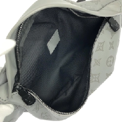 Túi đeo chéo Louis Vuitton Monogram Shadow Discovery Bum Bag PM M46108 - Hàng hiệu Chính hãng 802953