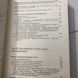 World Armaments and Disarmament: SIPRI Yearbook 1976 - Stockholm International 998455