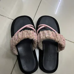Dép - Size 36 - màu hồng kim tuyến + hơi dơ (còn mới, mang được vài lần) 603386