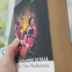 [MIỄN PHÍ BỌC SÁCH] The Three Musketeers - Alexandre Dumas 1027493