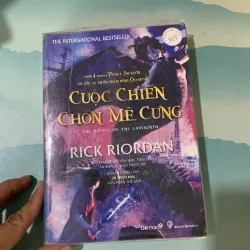 cuộc chiến chốn mê cung