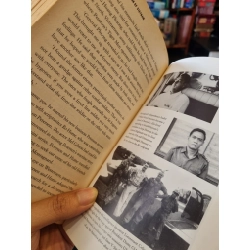 THE TIGER MAN OF VIETNAM - Frank Walker 270947