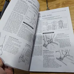 Bí quyết bấm huyệt chữa bệnh (sách photo) 674807