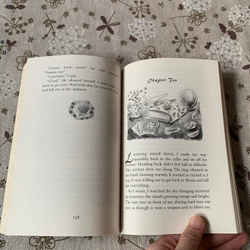 Sách ngoại văn Emily Windsnap and the Castle in the Mist, Used, Fiction For Kids 444128