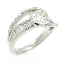 Nhẫn kim cương PT900 0.882CT