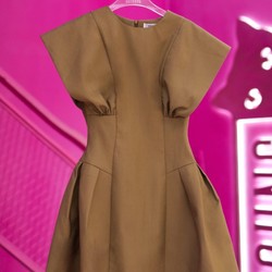 Dress - So Young- size S mảu rêu - mặc rất ít. 178590