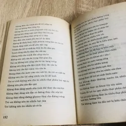 ĐỜI SỐNG TRONG TỬ CẤM THÀNH  1022429